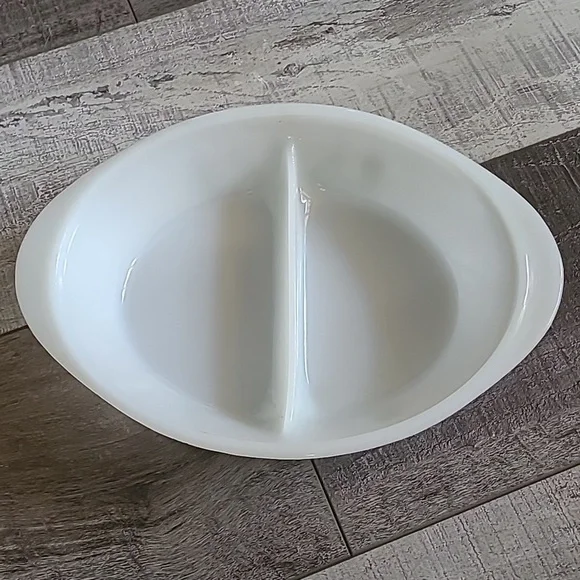 Vintage Glasbake J2352 Divided Baking Dish Casserole White with Green Flowers - Picture 2 of 5